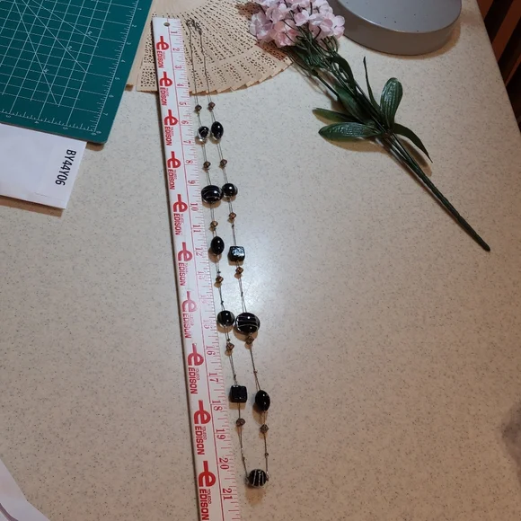 Glass BLACk Beads Necklace for sale - Picture 11 of 13